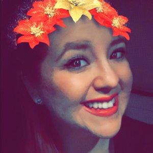 Meet your Posher, Ana